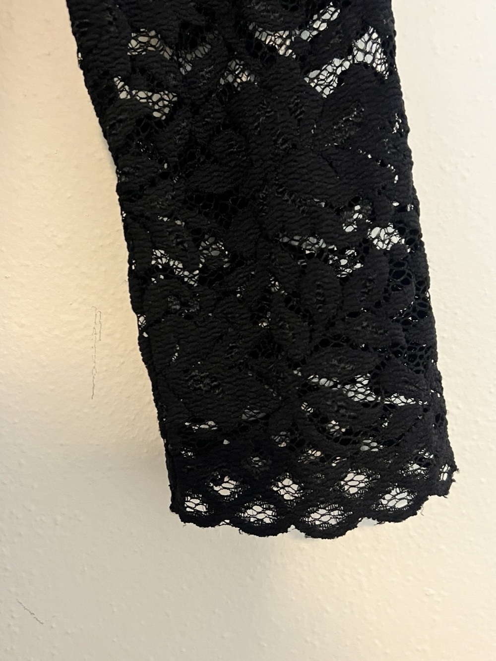Y2K Cache Black Floral Lace Satin Trim Button Front Blouse Size M Made in USA - Picture 5 of 5
